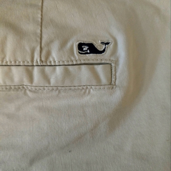Vineyard Vines Beige Bermuda Shorts w Front & Back Pockets! Size 10 - Picture 3 of 4